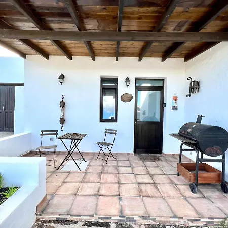 Casa de Férias Rural House With Terrace, Barbeque, Near Mirador Del Rio