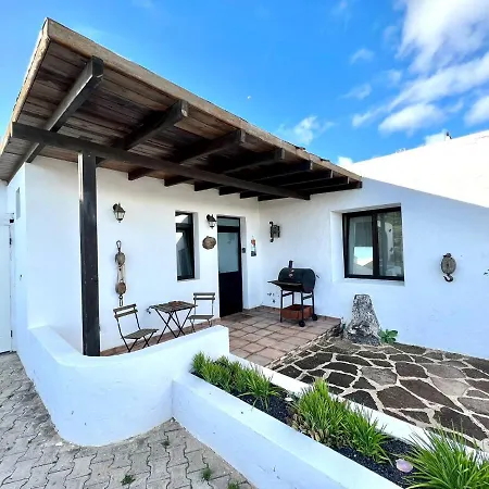 Casa de Férias Rural House With Terrace, Barbeque, Near Mirador Del Rio