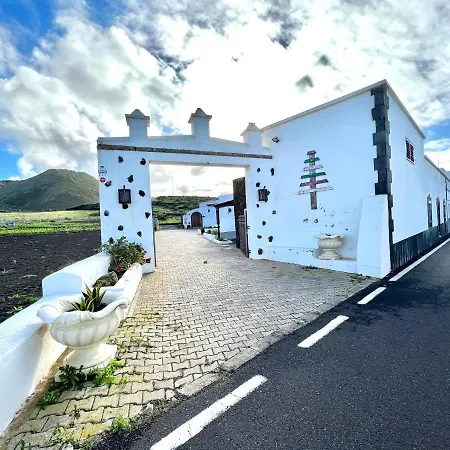 펜션 Rural House With Terrace, Barbeque, Near Mirador Del Rio 해리아