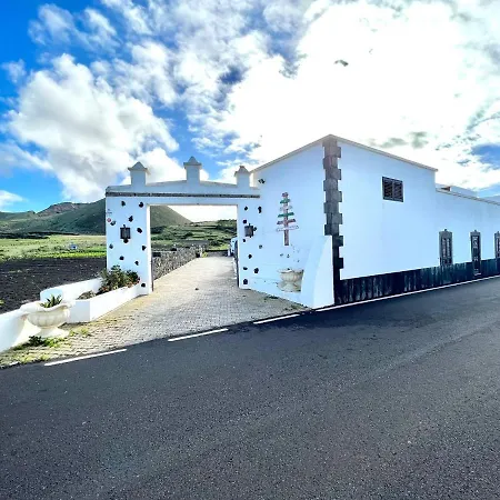 Rural House With Terrace, Barbeque, Near Mirador Del Rio 펜션 *
