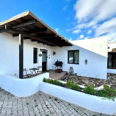 Rural House With Terrace, Barbeque, Near Mirador Del Rio בית נופש *
