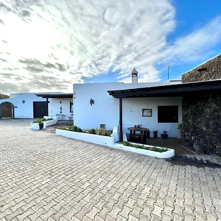 בית נופש Rural House With Terrace, Barbeque, Near Mirador Del Rio