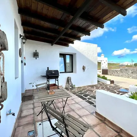 Rural House With Terrace, Barbeque, Near Mirador Del Rio * Haría
